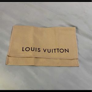 ⭐️⭐️SALE⭐️⭐️ NWOT Louis Vuitton Dust Cover